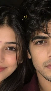 Viral couple eyes photo prompt